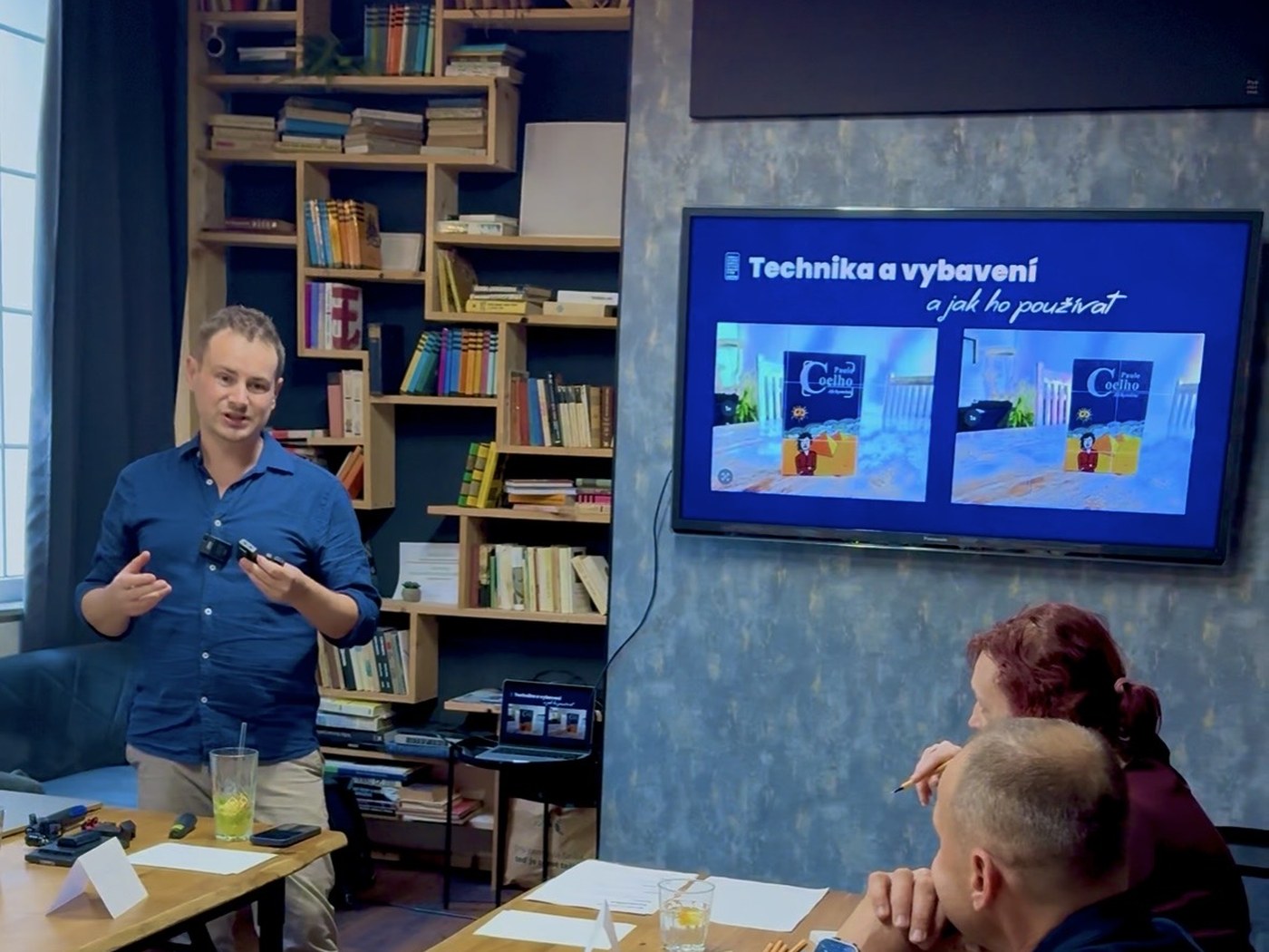 Workshop v Praze — Daniel vysvětluje techniku
